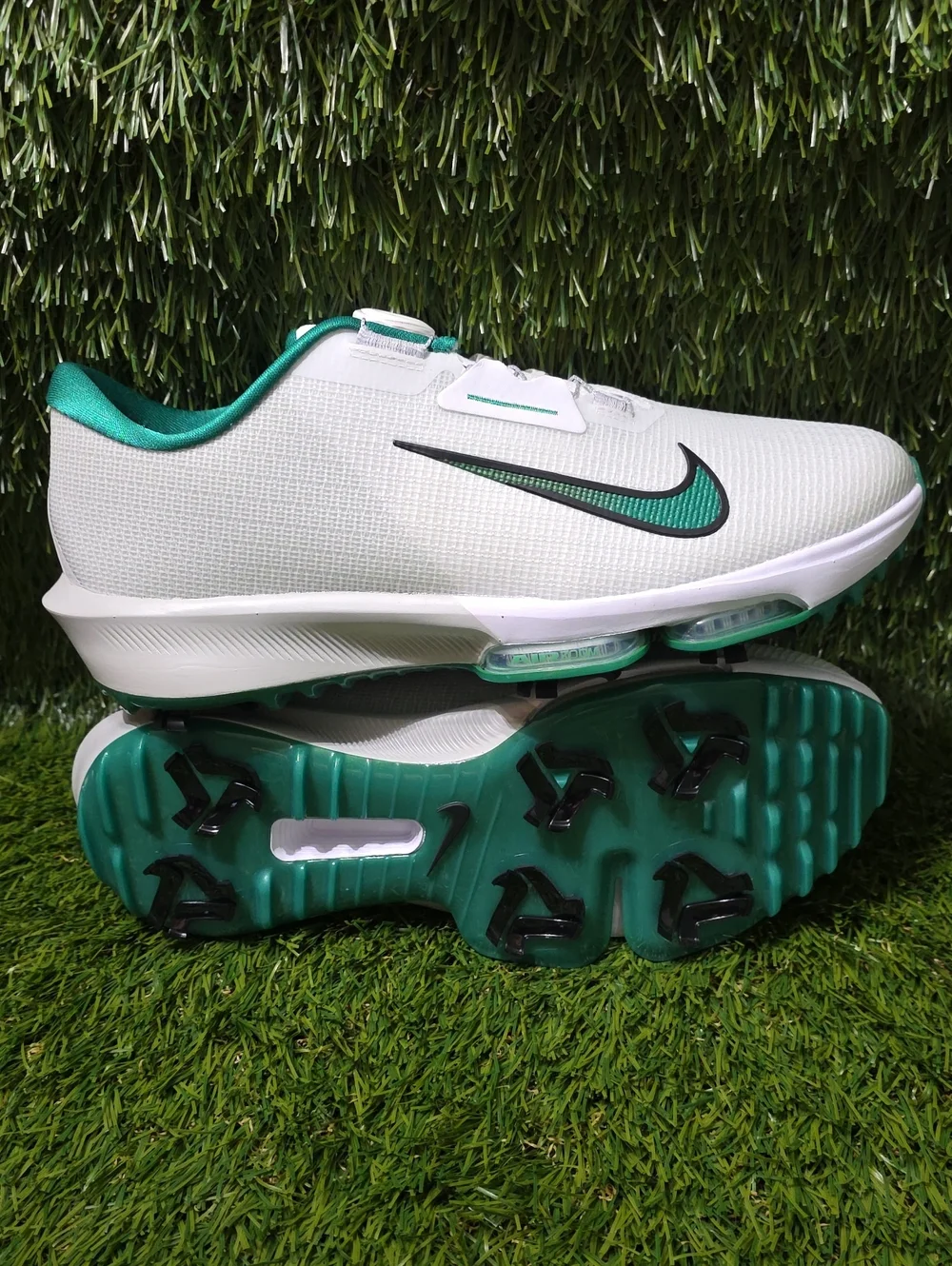 Nike Air Zoom Infinity Tour 2  Size 12